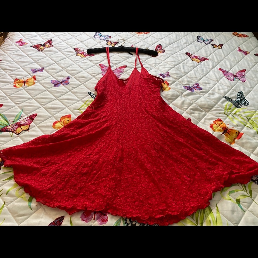 Red nighty - Picture 9 of 9